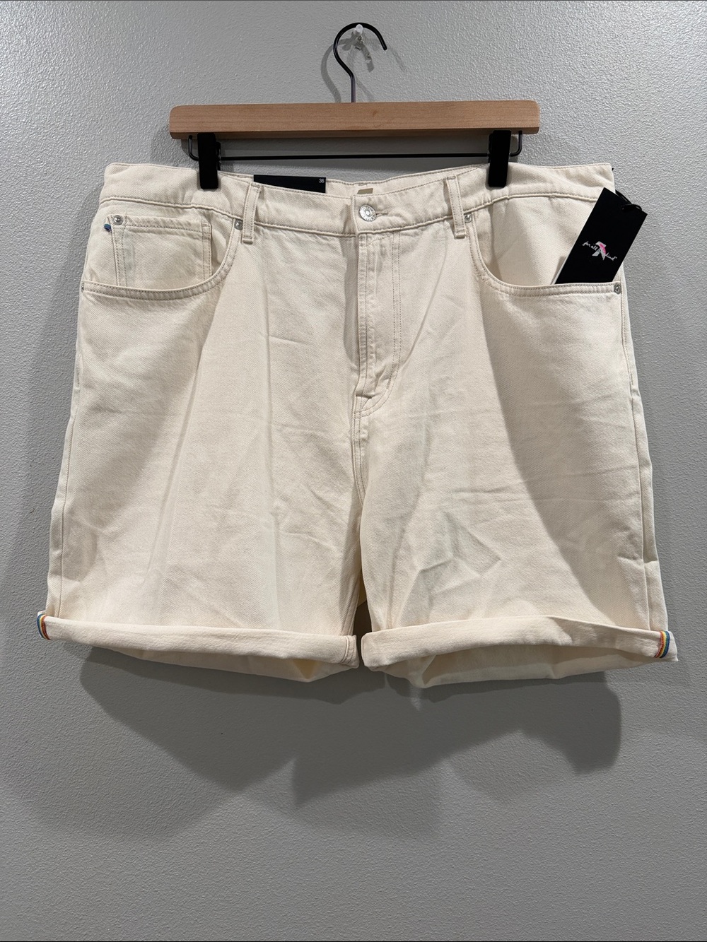 7 For All Mankind Men’s Pride Cooper Jean Ecru Shorts Size 38 BNWT
